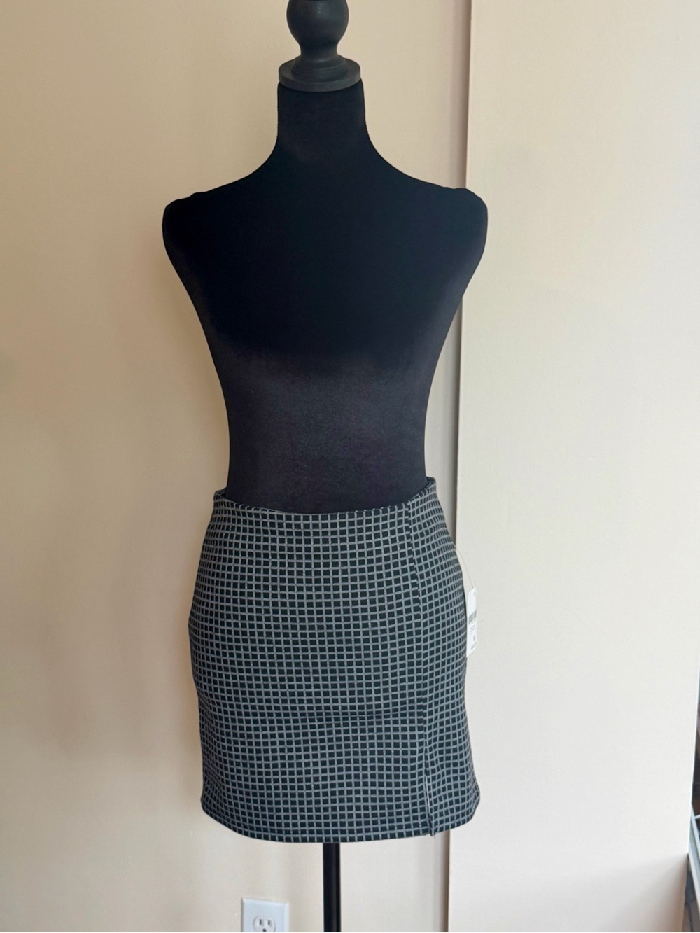 Forever 21 Black and White Grid Mini Skirt
